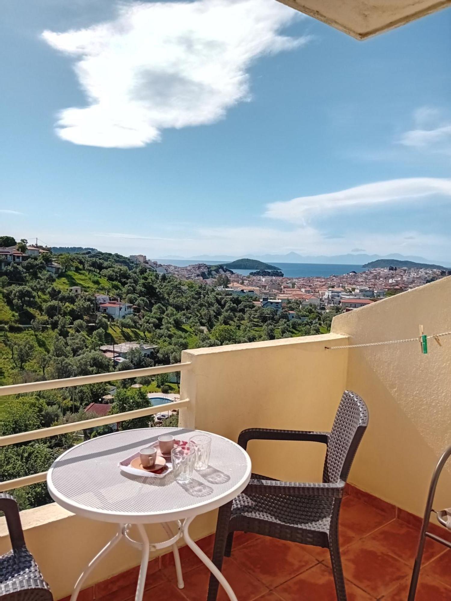 Villa Krini Skiathos Town Exterior photo